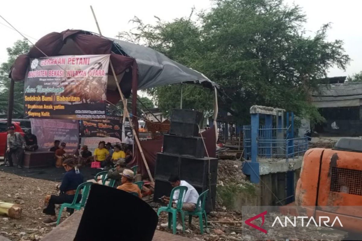 Petani Kabupaten Bekasi gelar acara sedekah bumi terhindar kekeringan