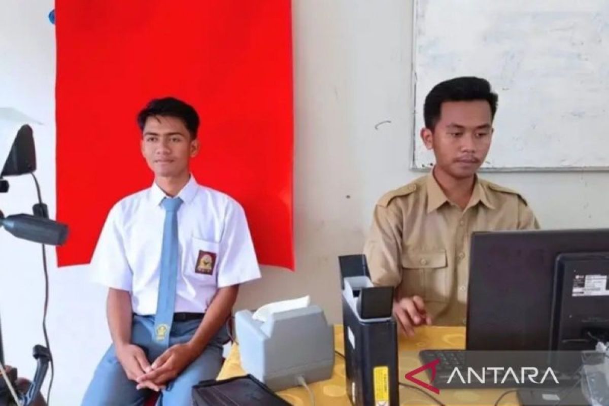 Dukcapil Kabupaten Batanghari lakukan perekaman E-KTP ke setiap sekolah