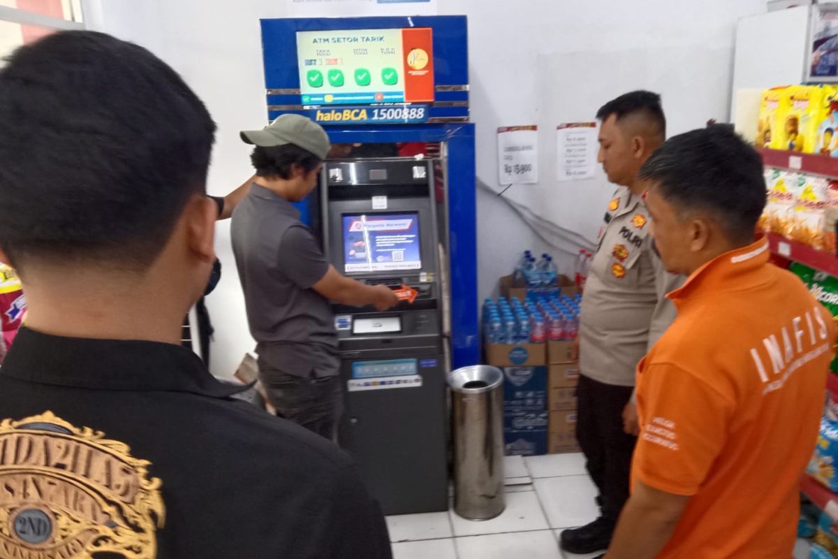 Polisi ciduk komplotan pembobol uang ATM, tiga lagi masih buron