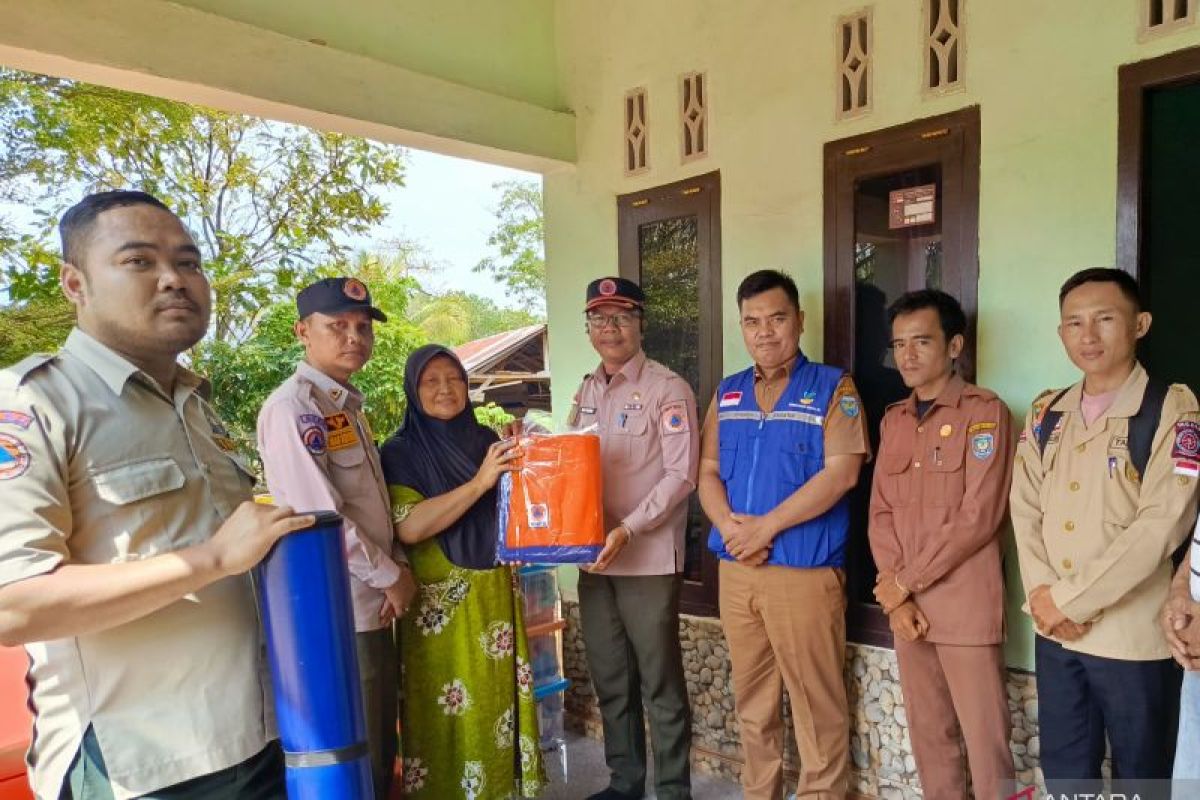 Pemkab OKU Selatan  salurkan bantuan sosial untuk korban kebakaran