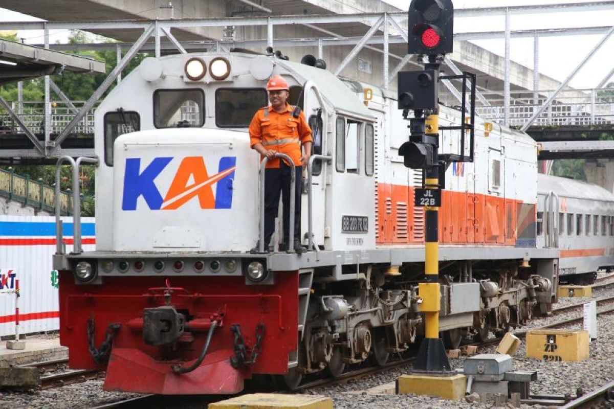 Beragam jasa layanan transportasi kereta api Sumut, berikut penjelasan KAI