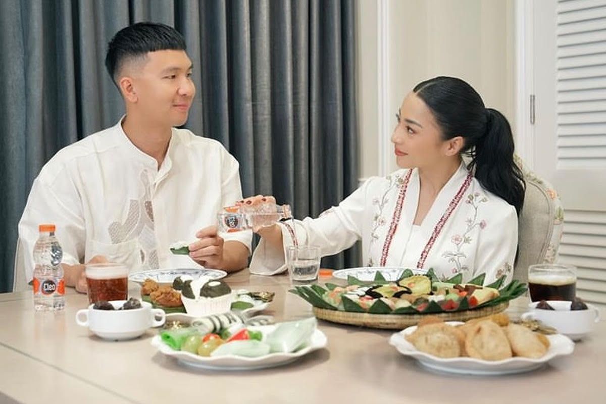 Nikita Willy dan Indra Priawan, dikelilingi chef pribadi yang jadi sorotan netizen