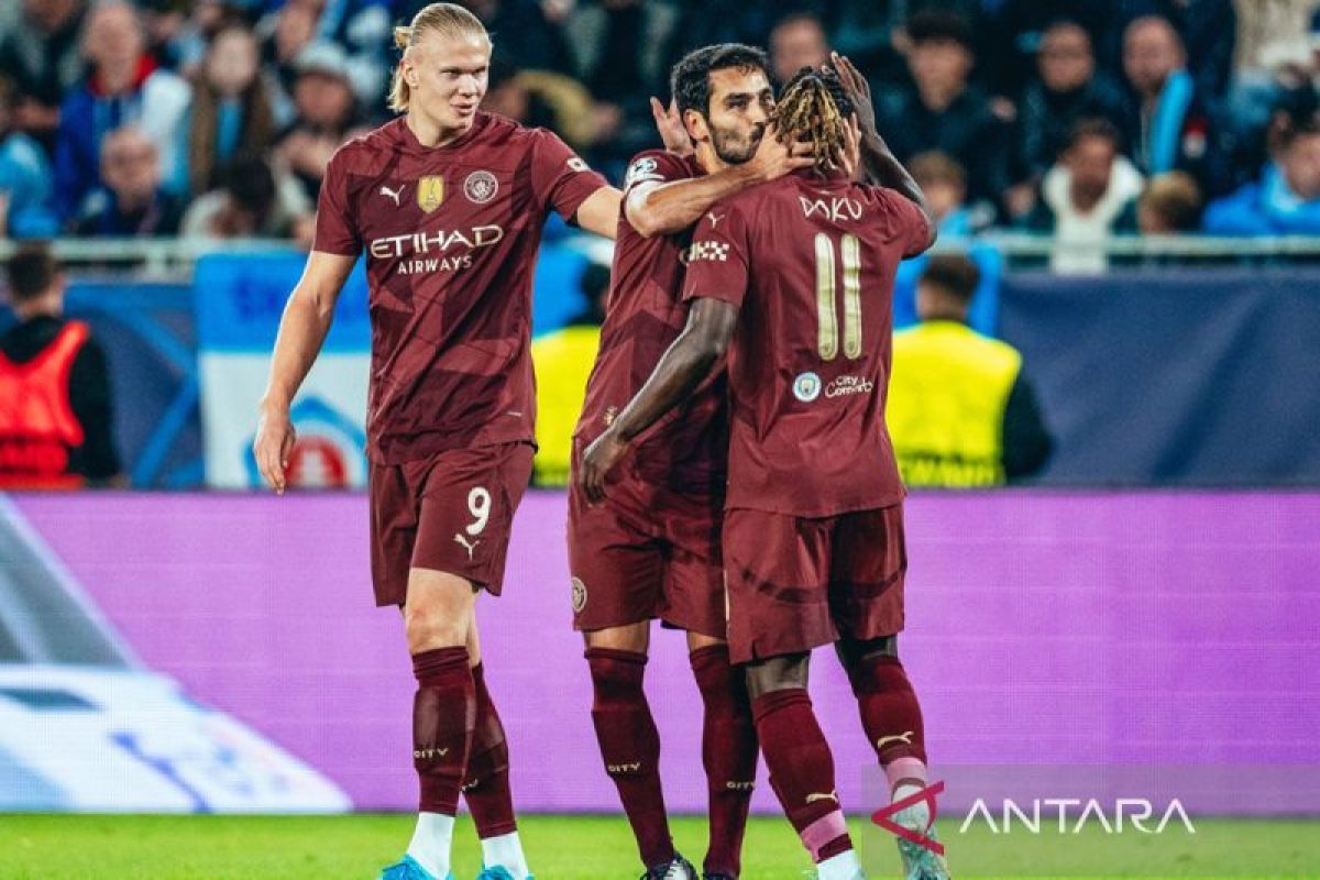 Kalahkan Wolves,  Manchester City cetak rekor nirkalah