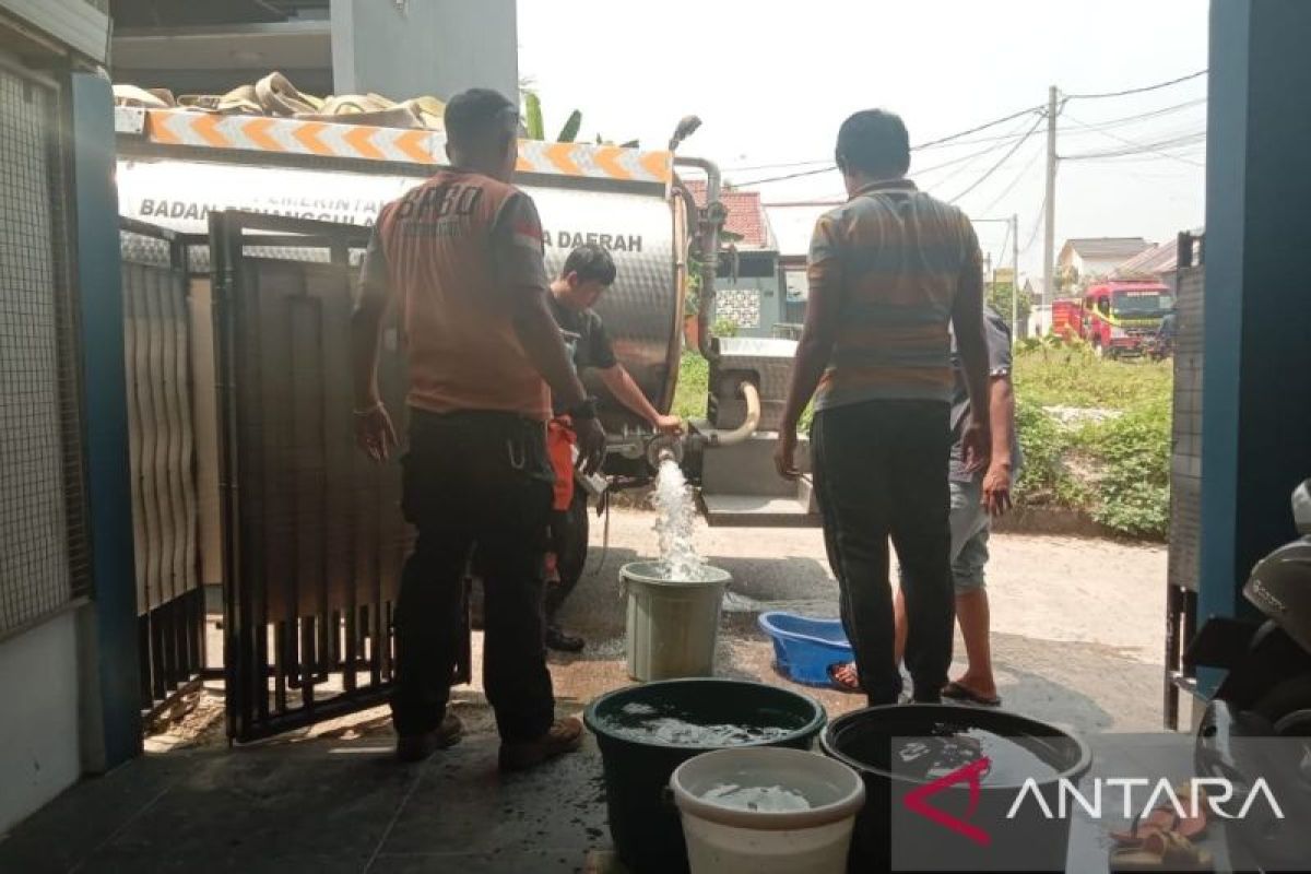 BPBD Kota Bogor salurkan air bersih ke beberapa daerah terdampak kekeringan