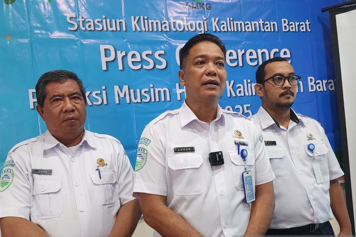 Waspadai puncak musim hujan di Kalbar pada Oktober