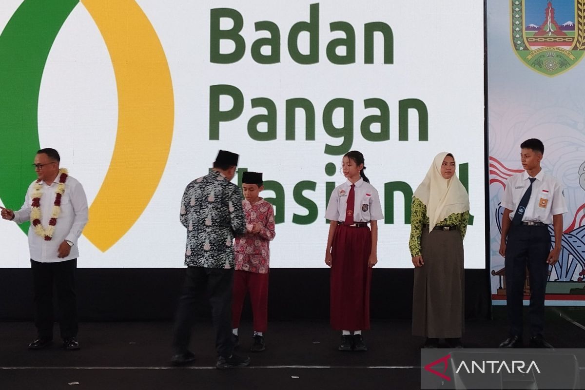 Watimpres sebut uji coba makan bergizi berlangsung di 316 sekolah