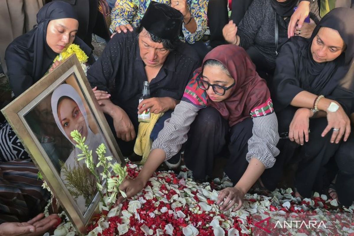 Marissa Haque meninggal dunia