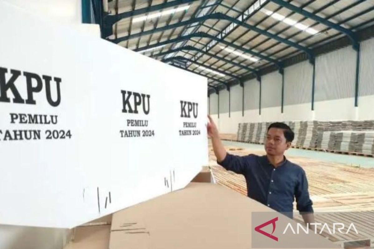 KPU Kabupaten Bekasi terima logistik Pilkada 2024 secara bertahap