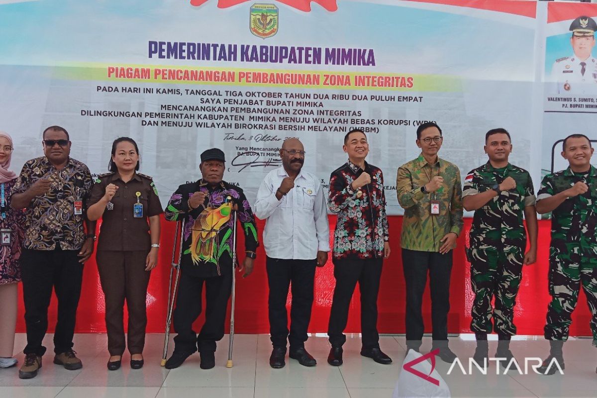 Pemkab Mimika mencanangkan zona integritas menuju wilayah bebas korupsi