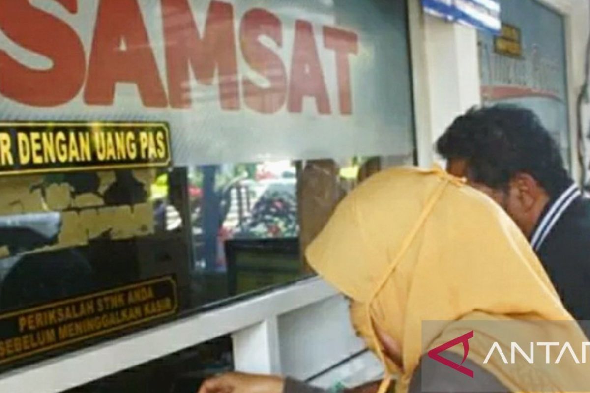 Samsat Karawang ajak masyarakat manfaatkan program pemutihan pajak kendaraan