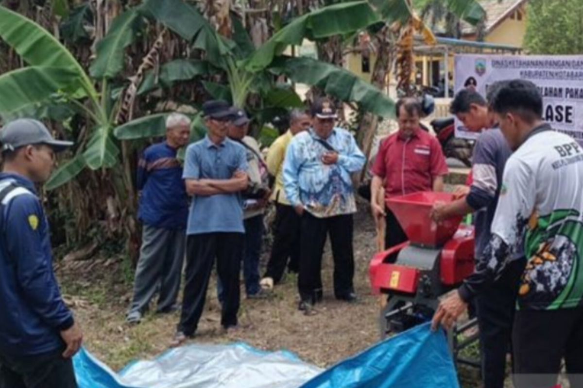 Kotabaru trains farmers to make animal feed