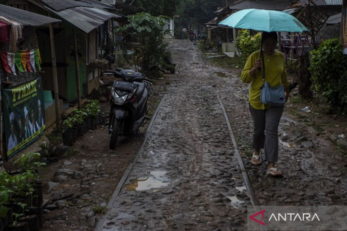 Rencana reaktivasi jalur kereta api Rangkasbitung-Labuan