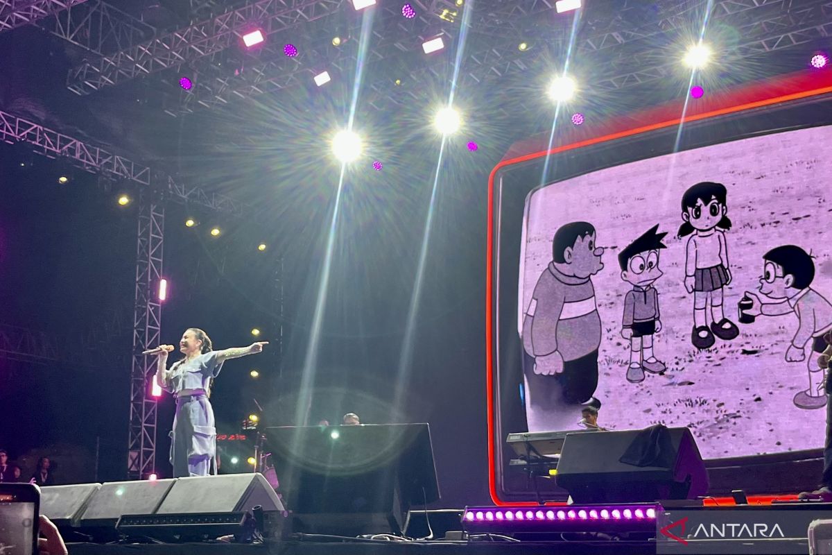 Nostalgia lagu kartun Shinchan dan Doraemon bersama Rossa