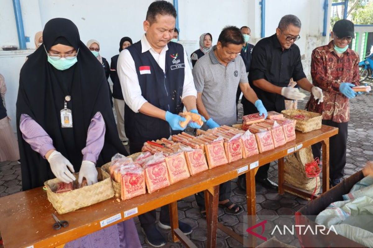 BPOM musnahkan 328 bungkus produk mengandung boraks di Aceh