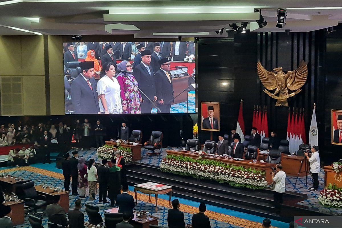 Lima pimpinan DPRD DKI periode 2024-2029 resmi dilantik 