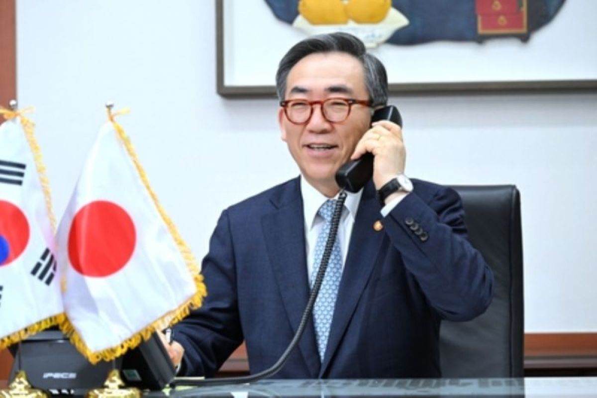 Menlu Korsel bahas isu bilateral - global dengan Menlu baru Jepang