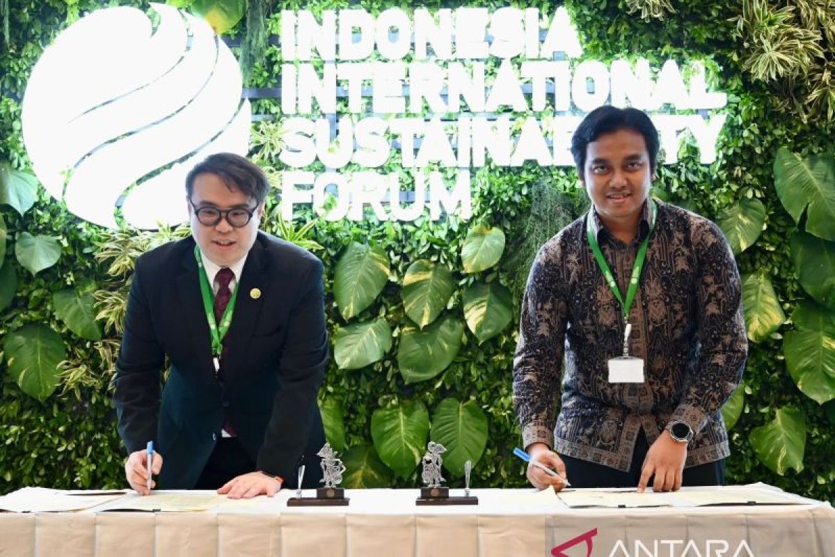 PLN Gandeng PT Utomo Charge+ Indonesia dan ACME Perbanyak Charging Station EV