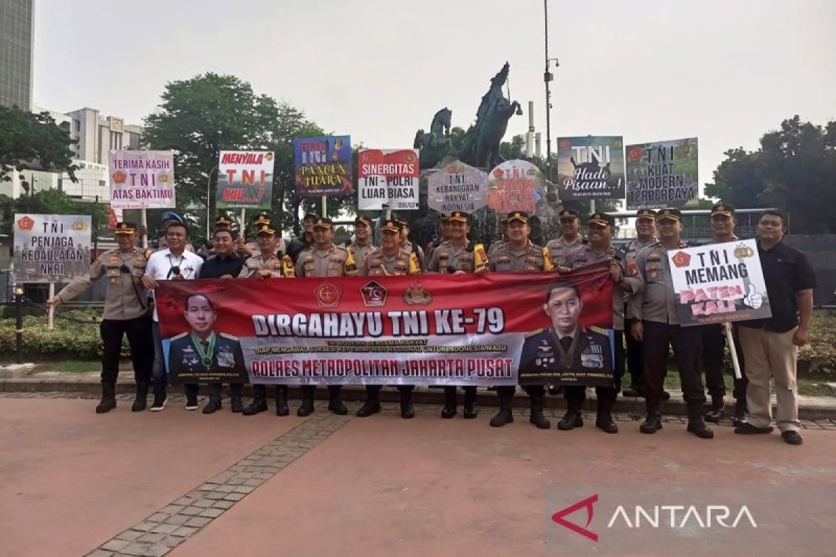 HUT TNI di Monas, Polres Metro Jakarta Pusat imbau warga tetap tertib