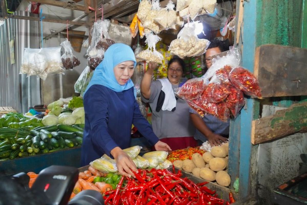 Khofifah terima curhatan pedagang pasar terkait sepinya pembeli