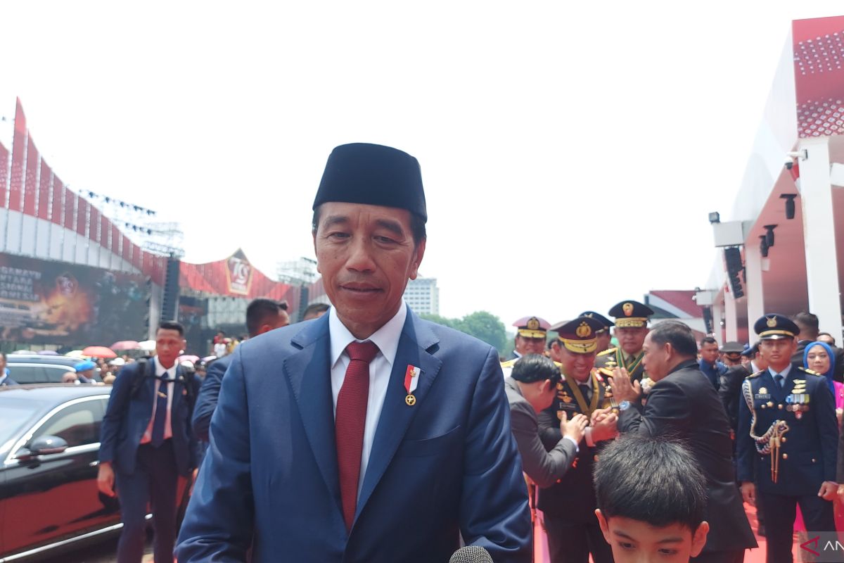 Jokowi sebut transisi pemerintahan jelang pelantikan berjalan lancar