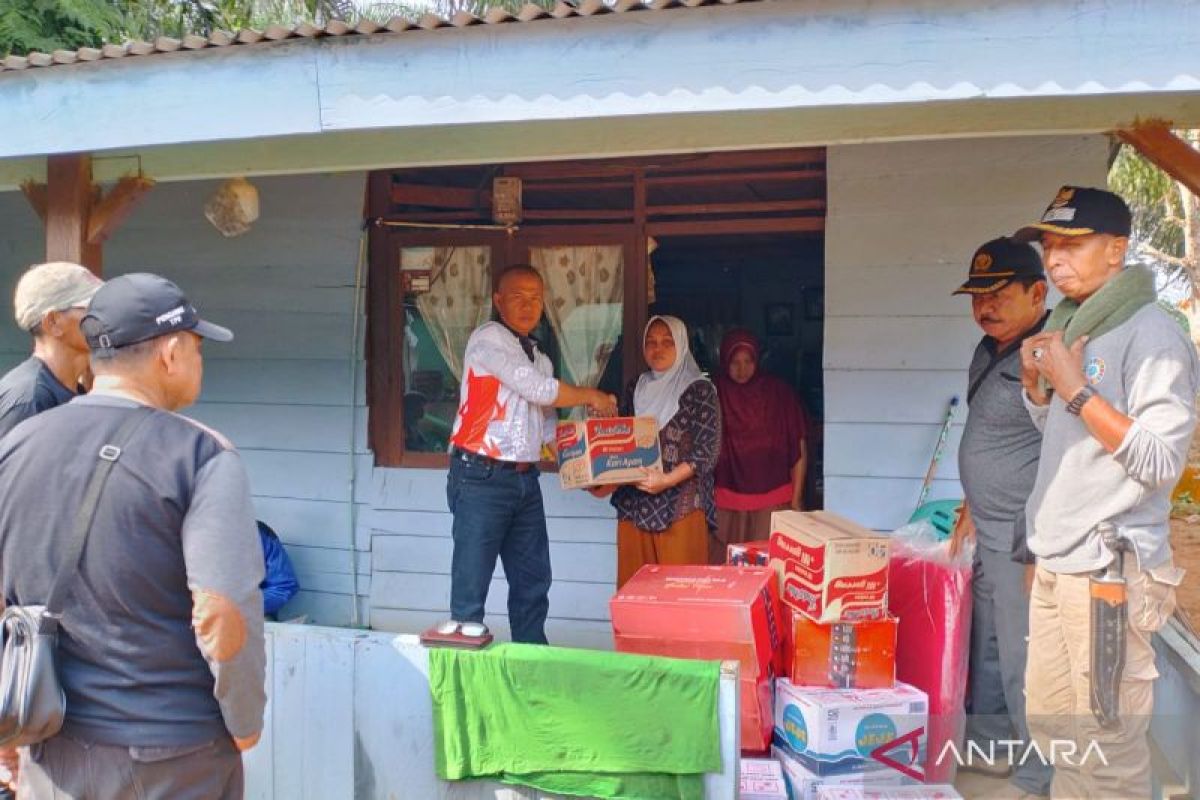 Dinsos Mukomuko bantu keluarga korban tertimpa pohon