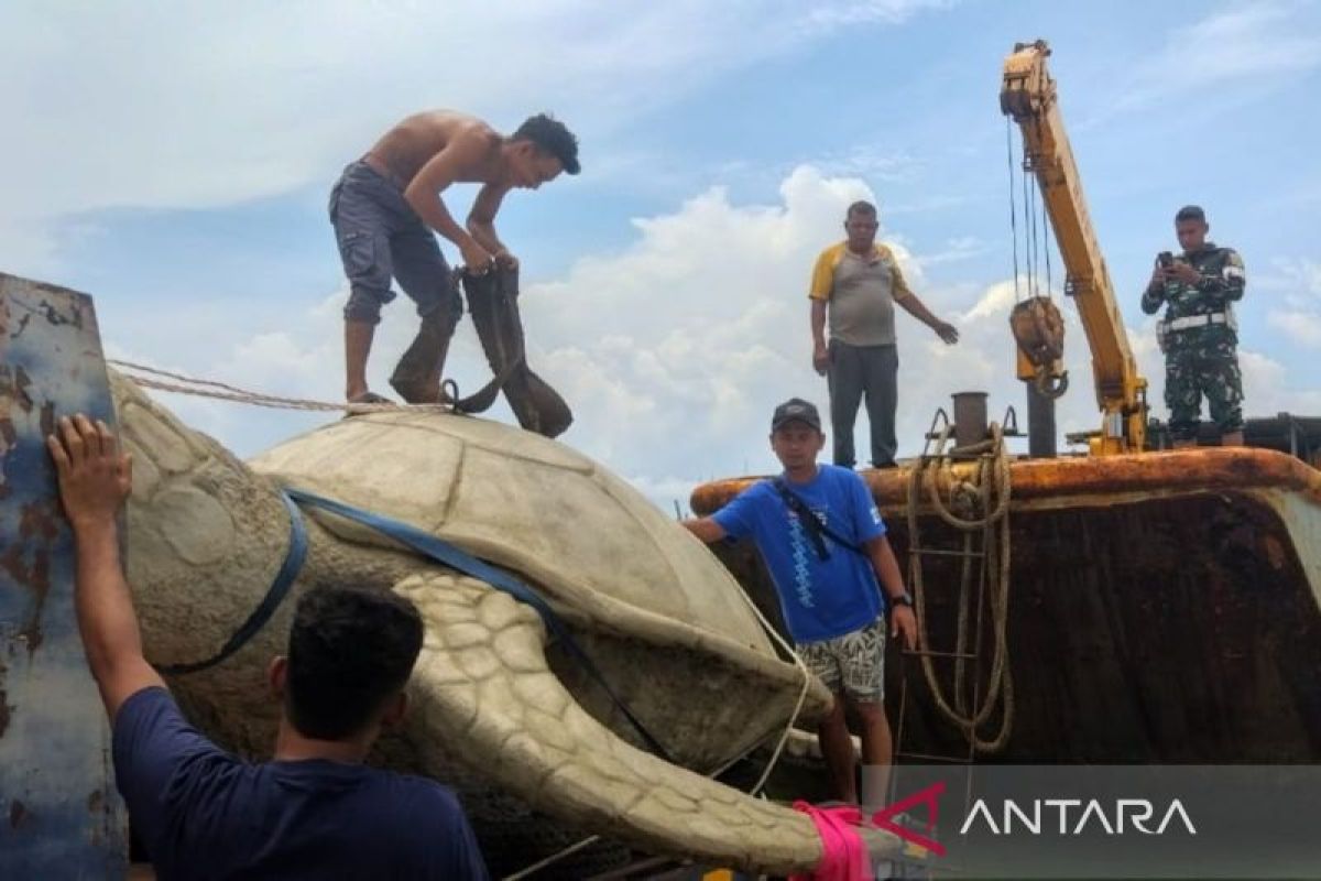 Tim gabungan gelar aksi bersih sampah di Pasar Parittiga