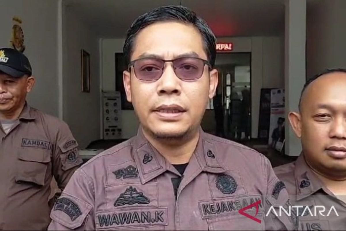 Kejari Sukabumi limpahkan tersangka tipikor BOSP PKBM untuk segera disidangkan