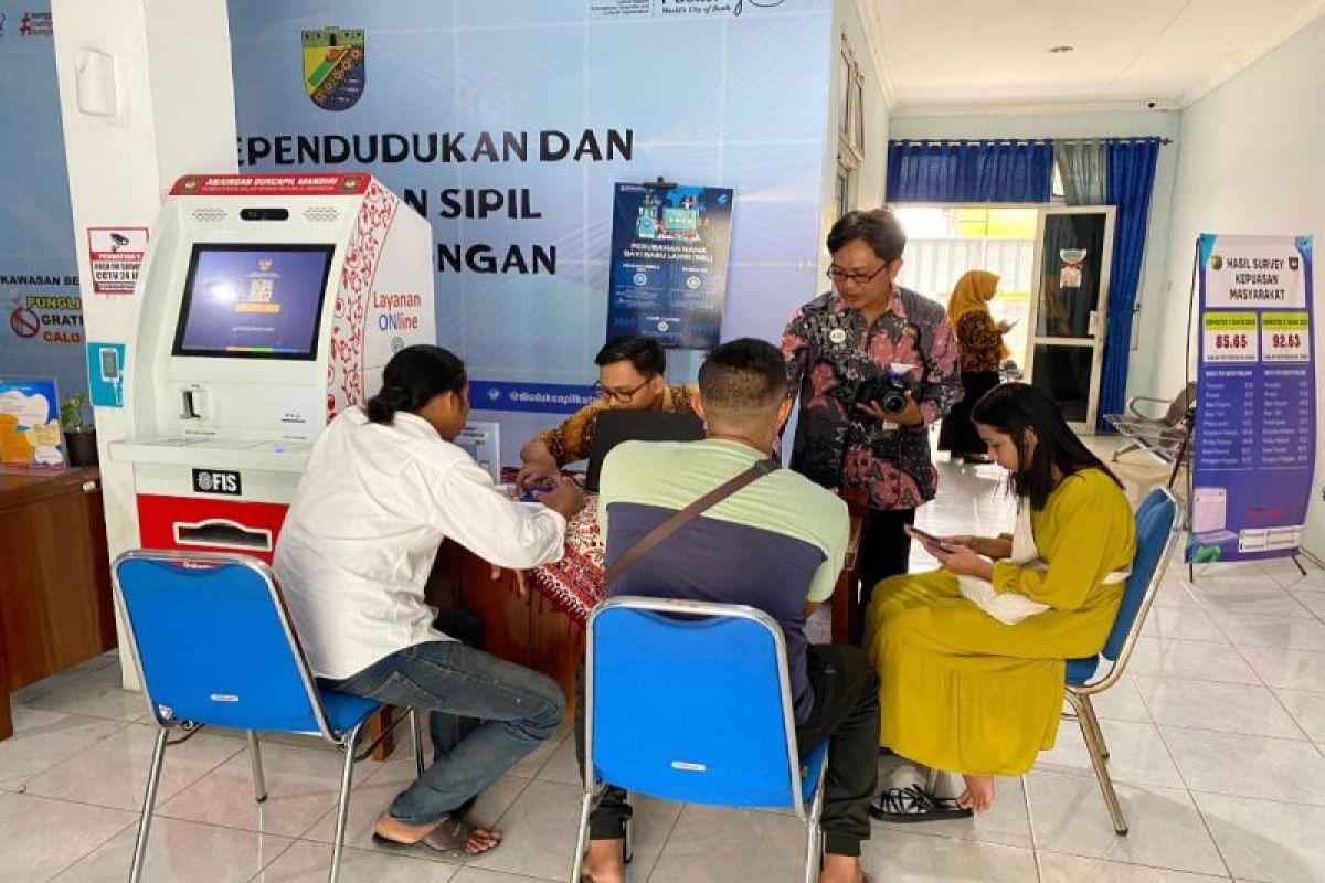 Pemkot Pekalongan percepat perekaman e-KTP jelang pilkada