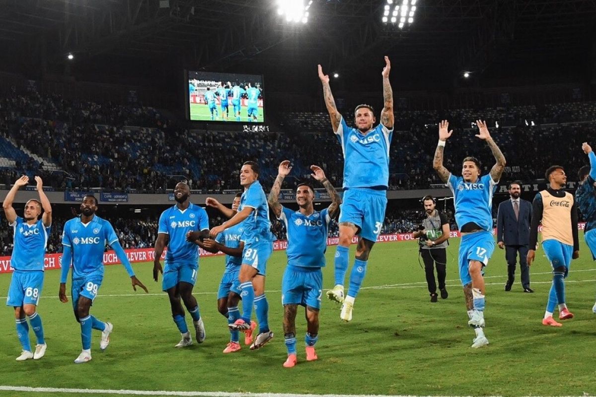 Liga Italia, Napoli kokoh di puncak klasemen usai kalahkan Como 3-1