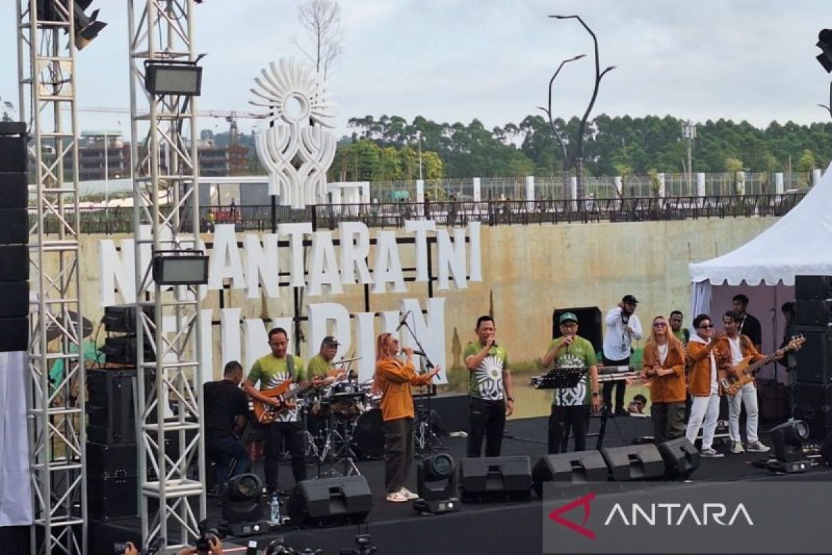 Panglima, Kapolri dan Menteri KIM kompak main band di IKN