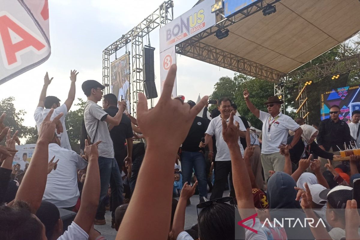 Pasangan Bonie-Bagus gelar kampanye terbuka di Lapangan Rejomulyo Madiun