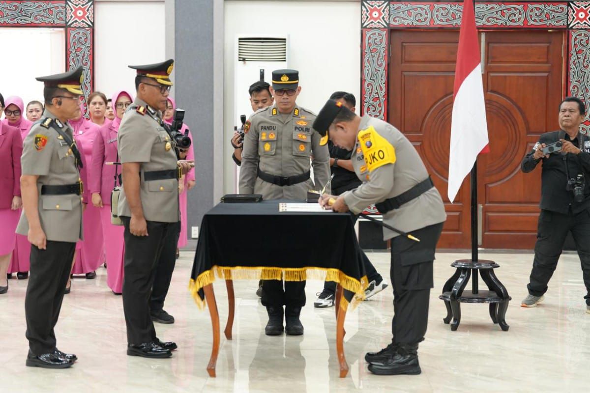 Kapolda Sumut lantik Kapolrestabes Medan, ini pesannya