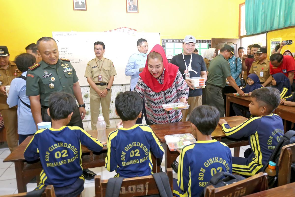 Kemarin, tim pendamping makan gratis hingga verifikasi hutan adat