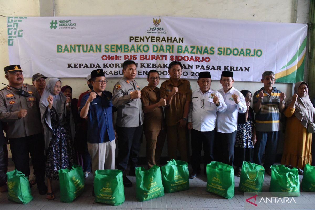 Pemkab-Baznas Sidoarjo salurkan bantuan korban kebakaran Pasar Krian