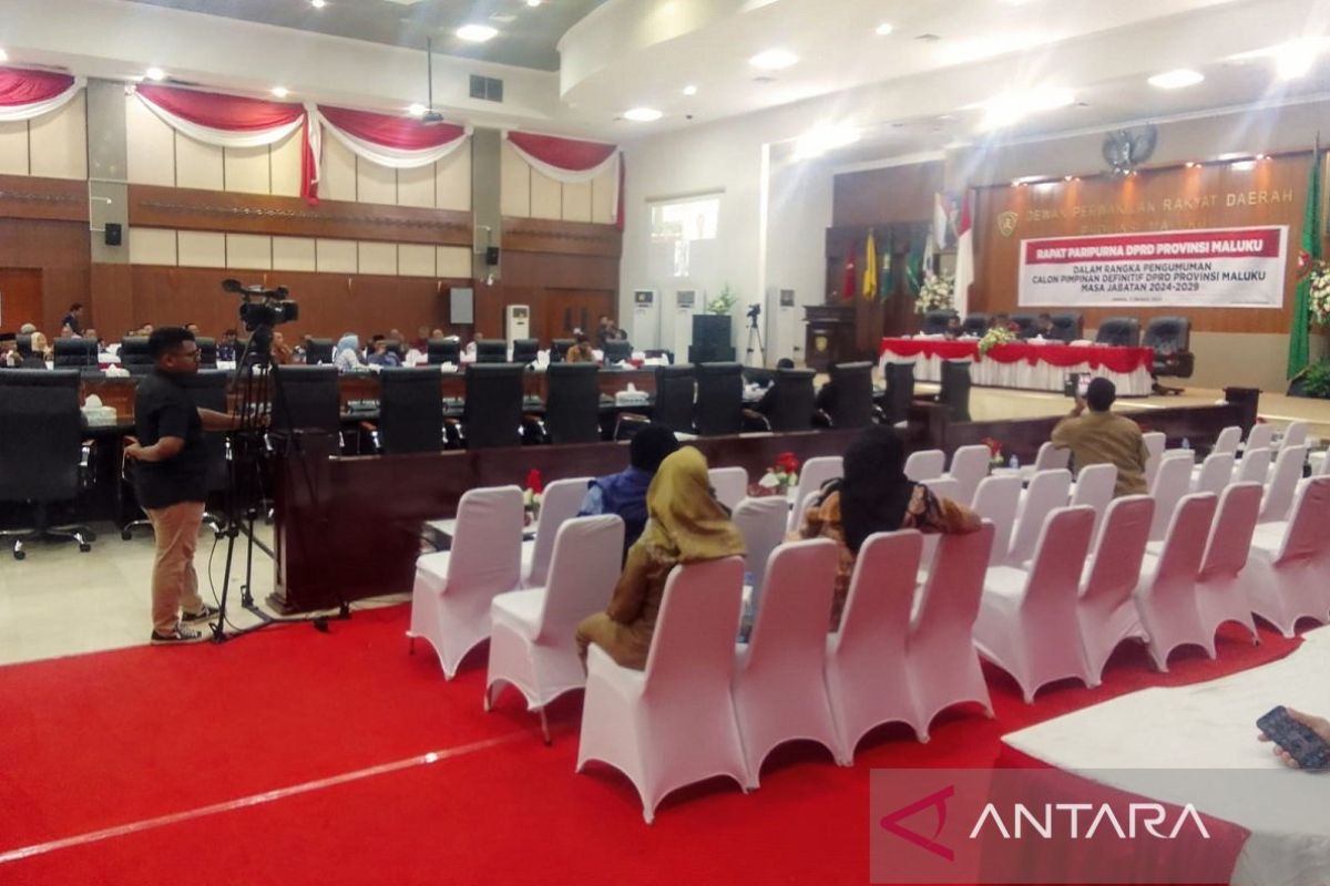 Empat pimpinan definitif DPRD Maluku 2024-2029 ditetapkan