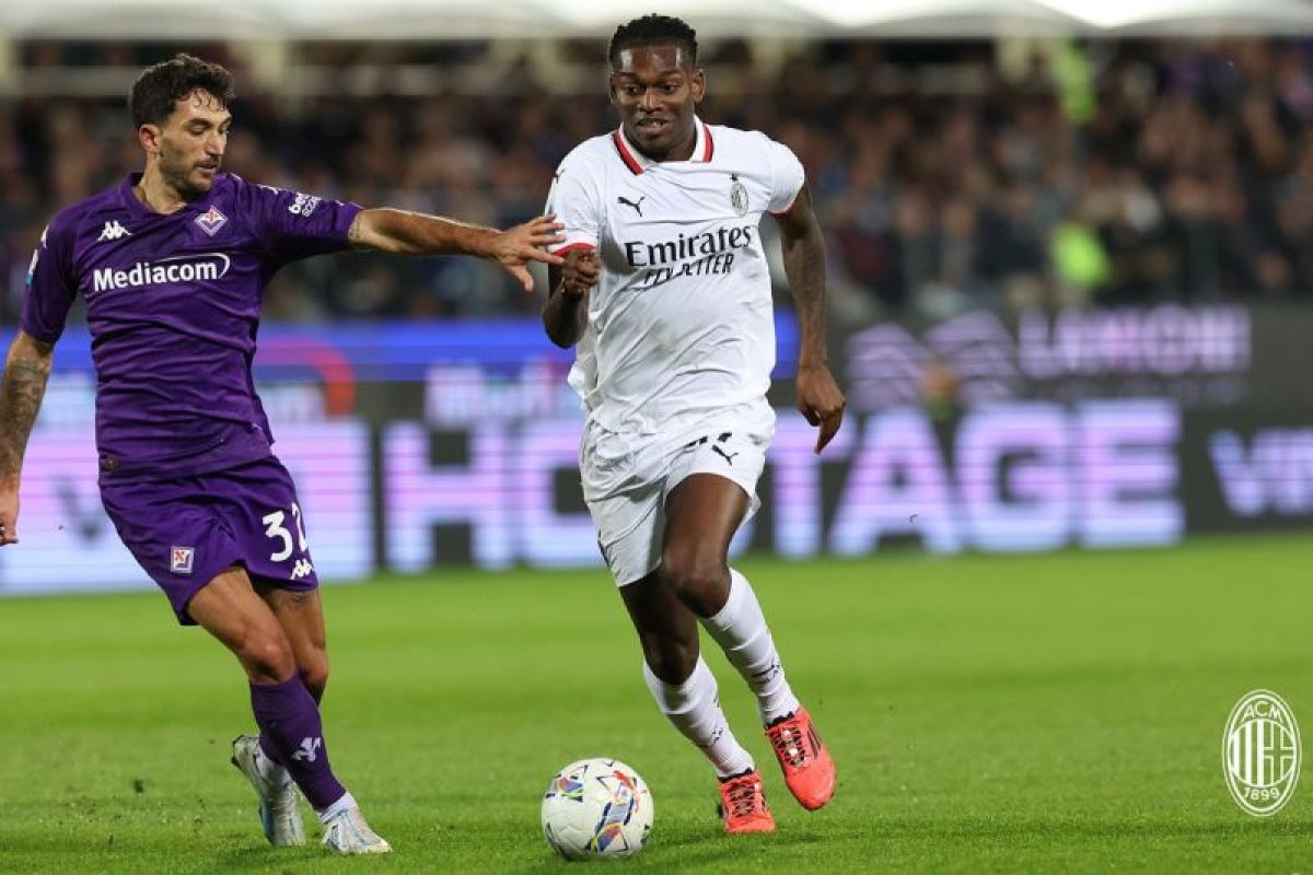 De Gea gagalkan dua penalti, AC Milan tumbang 1-2 dari Fiorentina