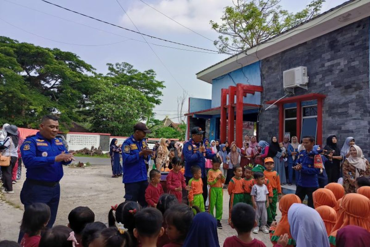 Damkarmat Lampung Selatan edukasi anak usia dini untuk mitigasi kebakaran