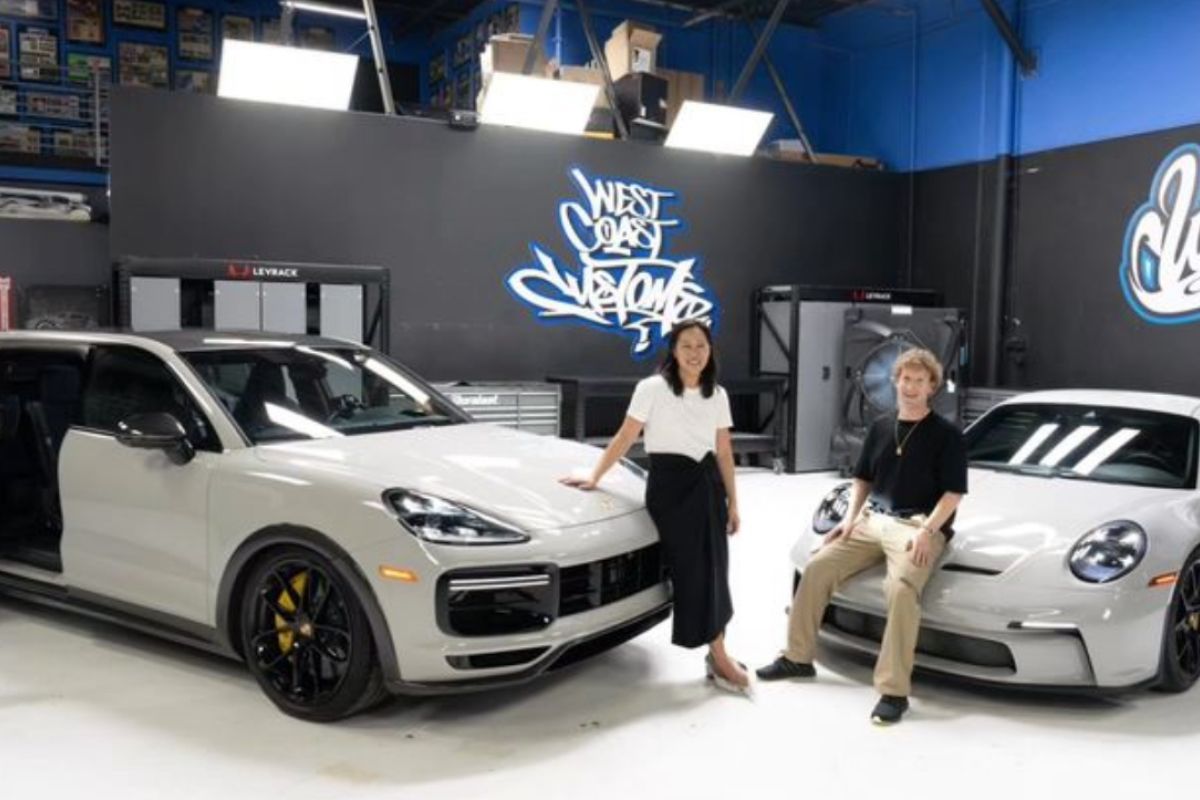 Pendiri Facebook Mark Zuckerberg terima Porsche modifikasi