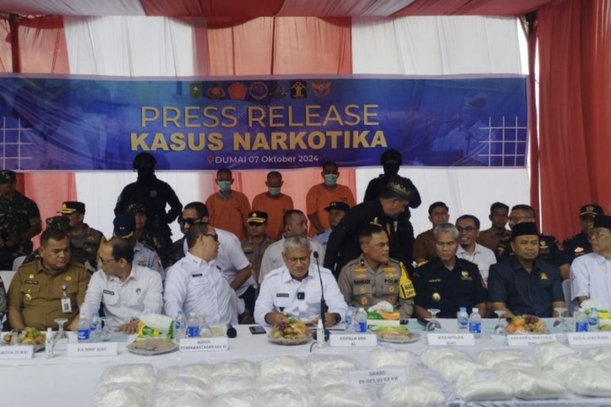 BNN ungkap kasus 29,9 Kilogram sabu dari tiga tersangka di Bengkalis Riau