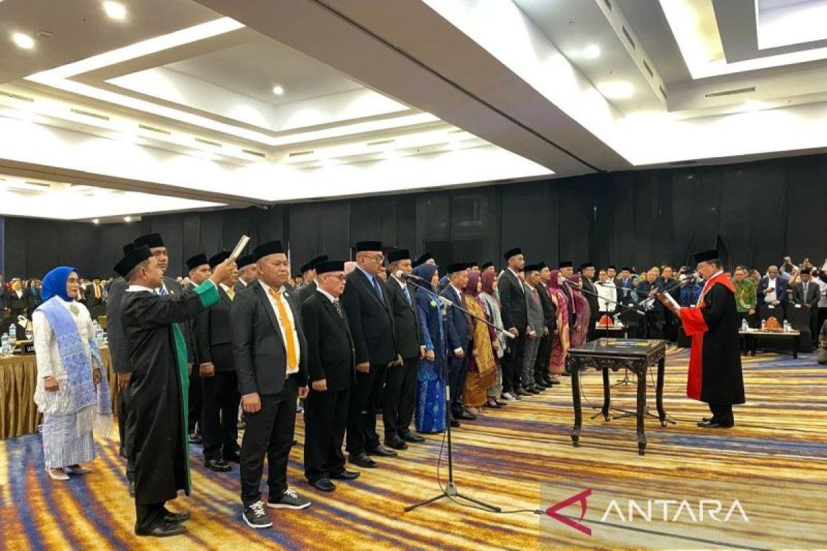 45 Anggota DPRD Sultra periode 2024-2029 resmi  dilantik