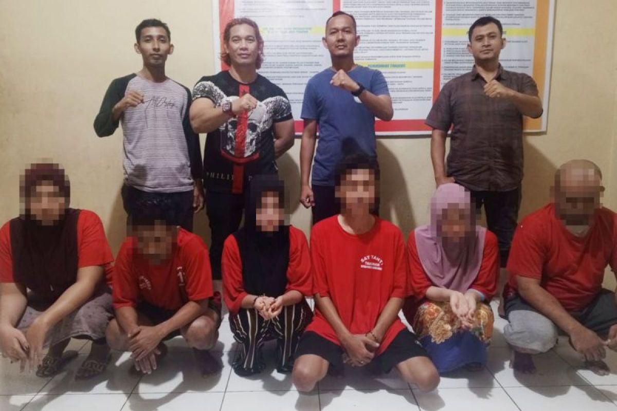 Polisi tahan tiga pasangan terkait prostitusi online di Meulaboh