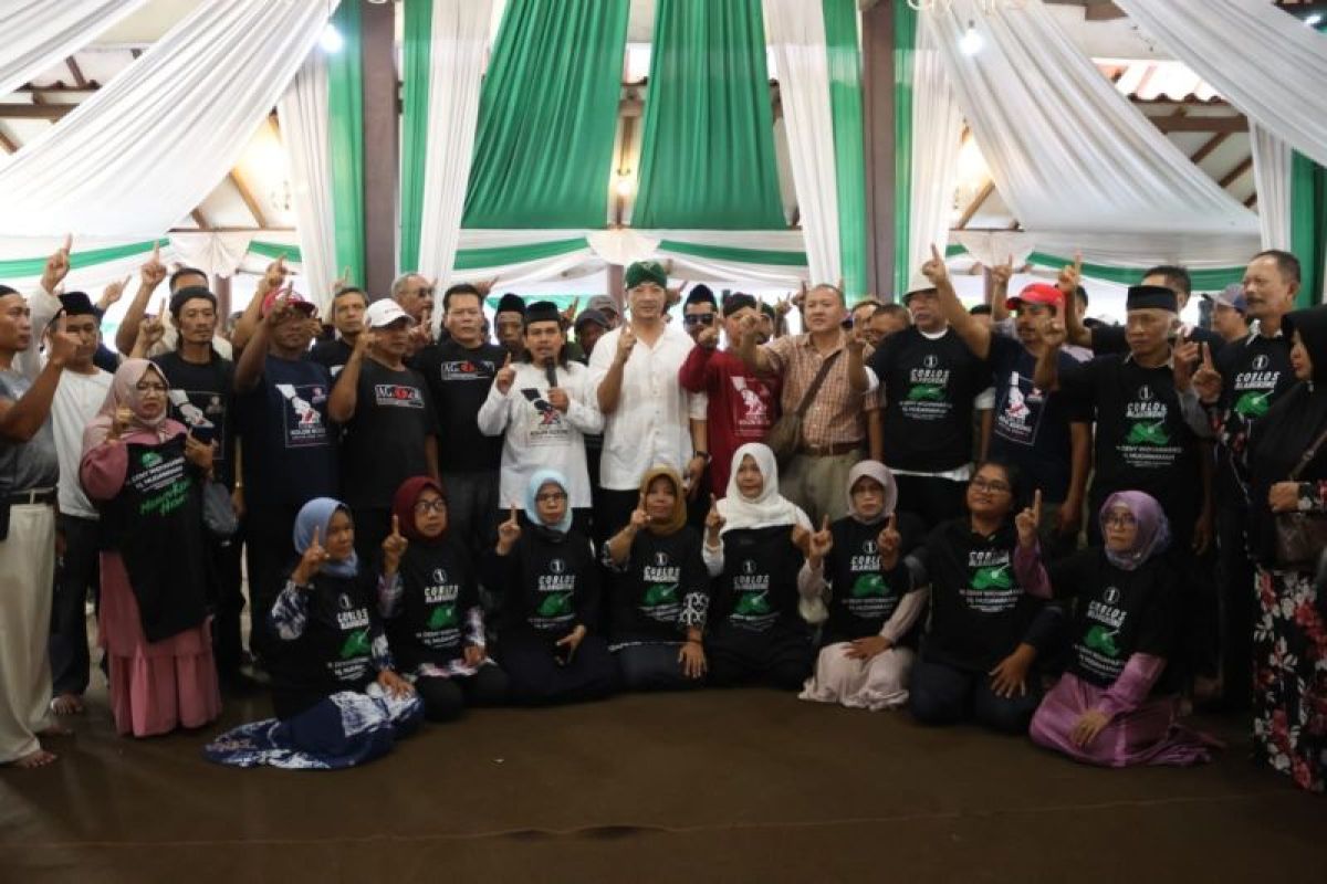 Relawan Alumni Bumbung Kosong dan Petani di Kediri dukung Deny - Mudawamah