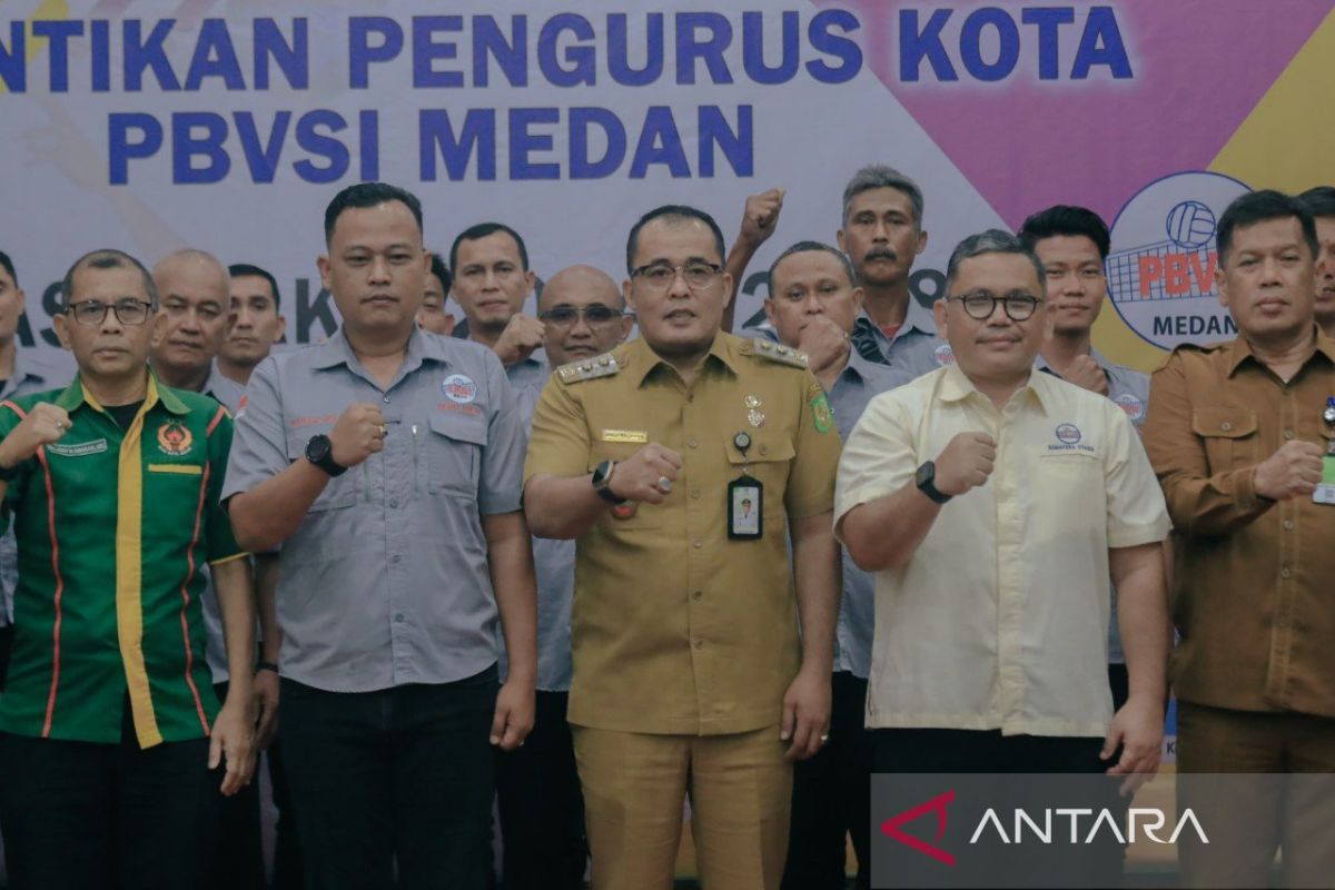 Pelantikan PBVSI Kota Medan, Aulia Rachman minta pengurus geliatkan olahraga voli