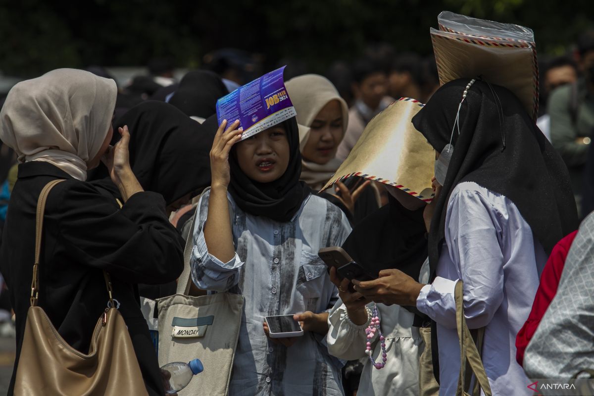 Govt addresses IMF unemployment projection with initiatives