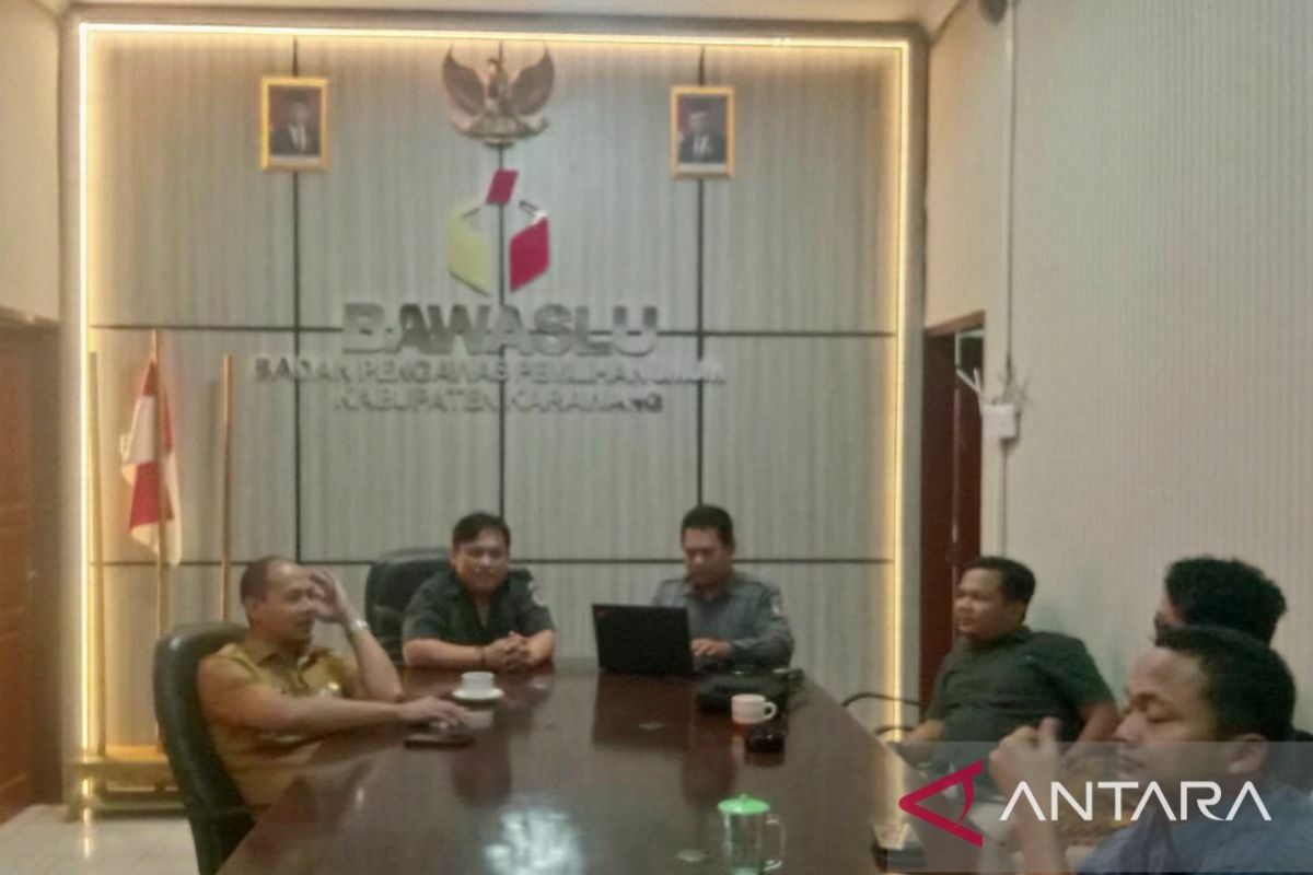 Bawaslu panggil Sekda Karawang terkait maraknya baliho bergambar cabup petahana