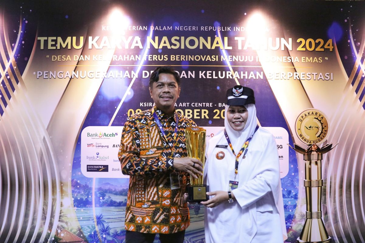 Pemkot Makassar raih juara I lomba desa/kelurahan Kemendagri tahun 2024