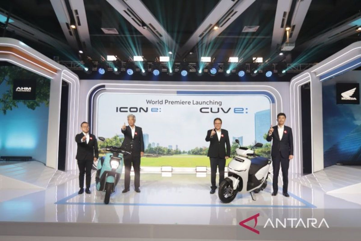 Wujud Komitmen Elektrifikasi, AHM Luncurkan Honda ICON e: dan CUV e