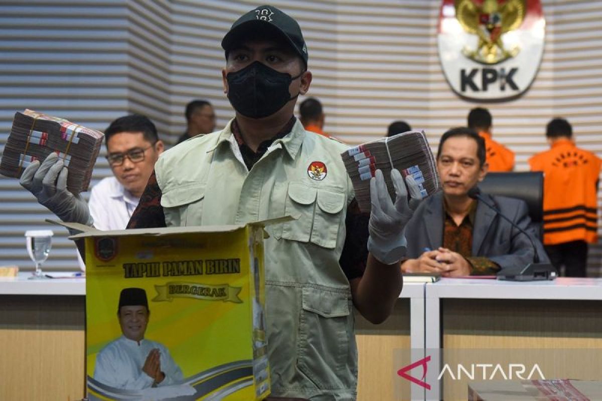 KPK terbitkan surat penangkapan terhadap Gubernur Kalsel Sahbirin Noor