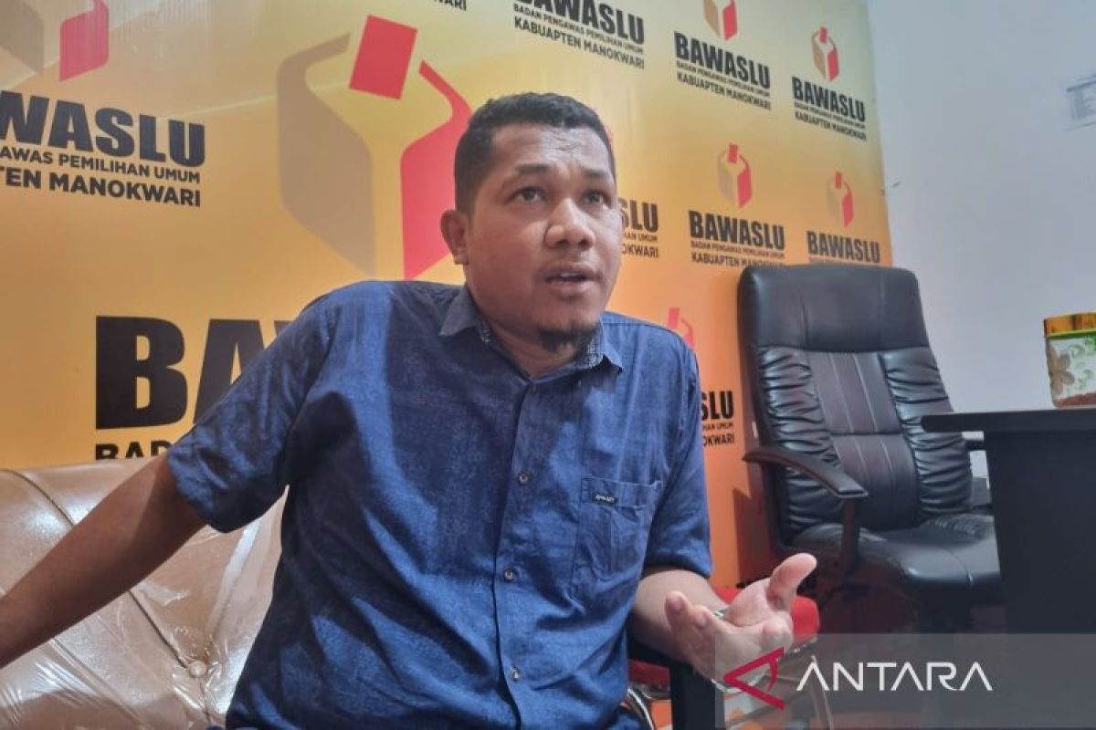 Bawaslu Manokwari bentuk empat pokja