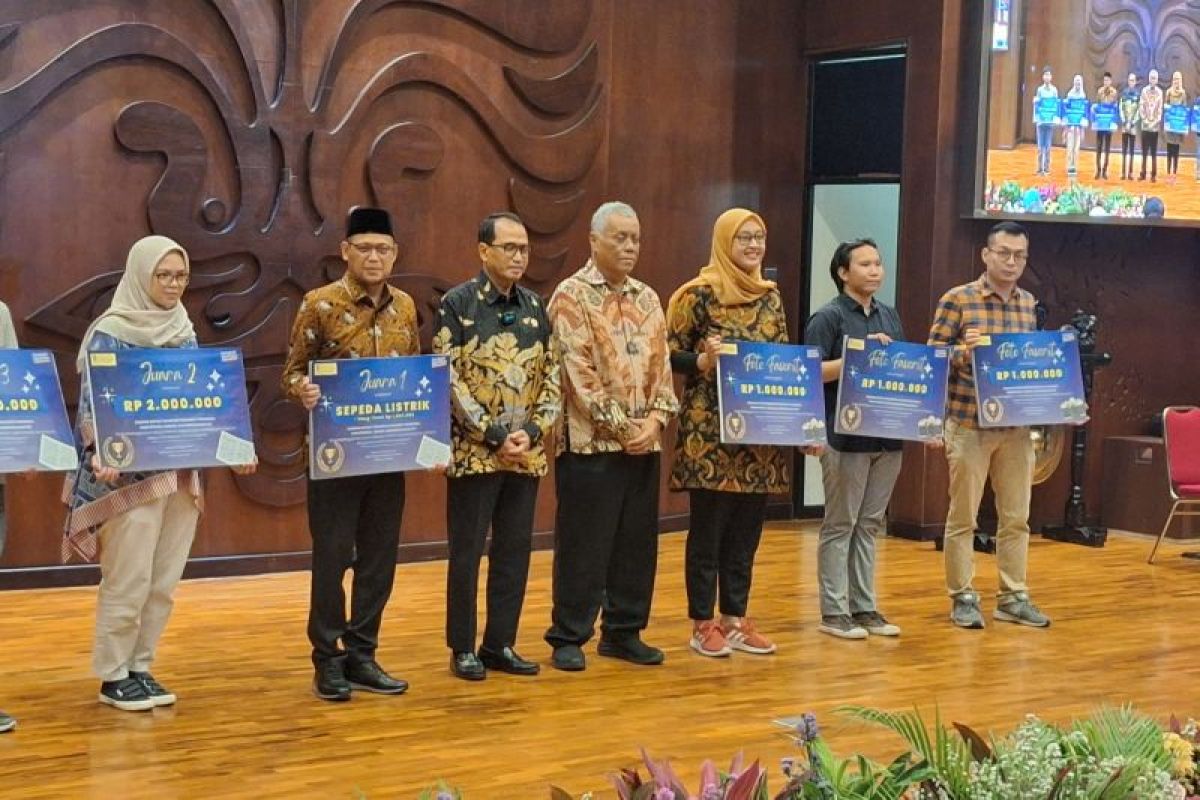 Rektor UI sebut akademisi punya peran penting kaji sektor transportasi